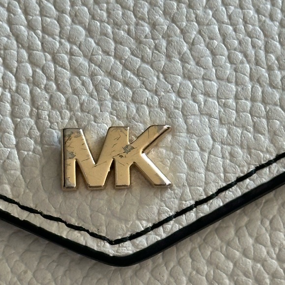 Michael Kors Wallet - Picture 4 of 5